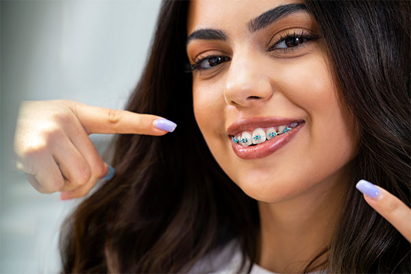 Do Braces and Invisalign Work Differently