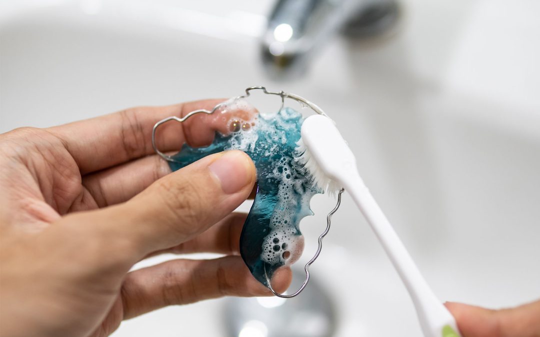 how to clean your retainer